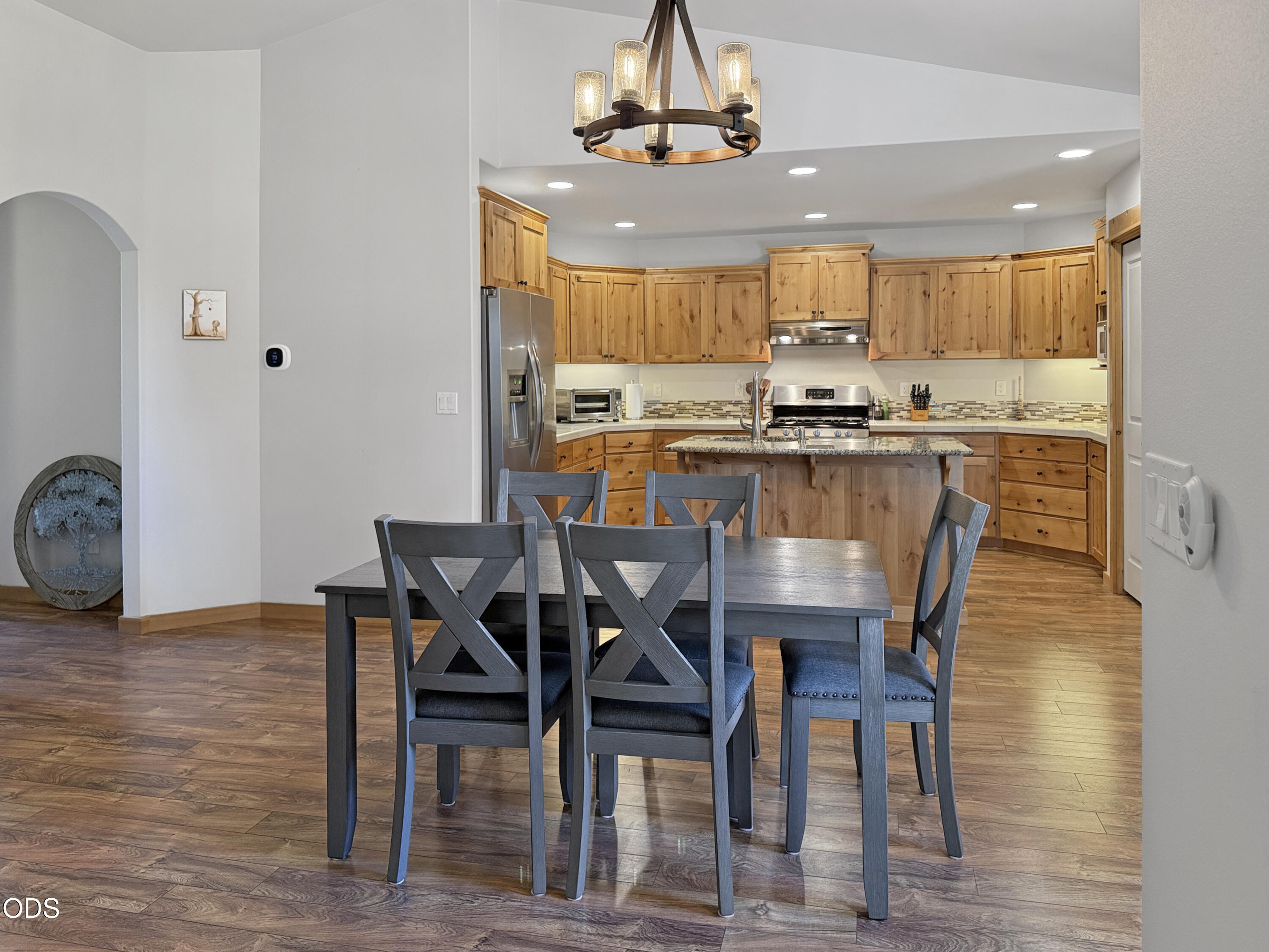 2021 Southwest 41st Street Redmond, OR 97756 - Photo 6 of 22