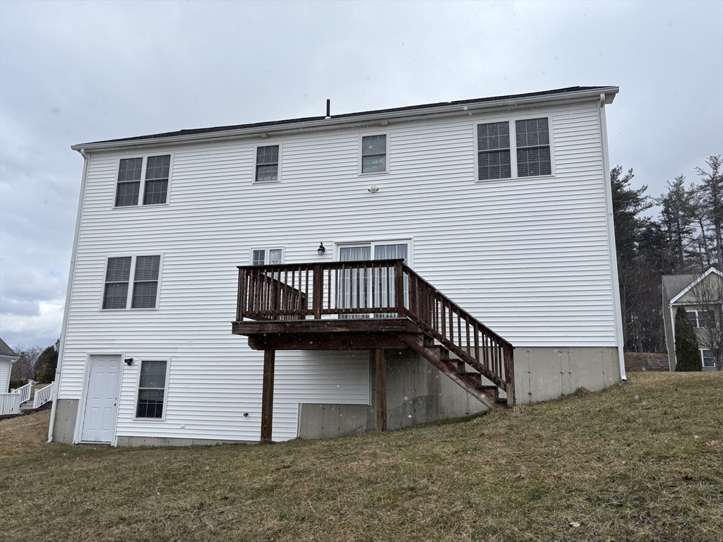 13 Navajo Road Worcester, MA 01606 - Photo 2 of 14