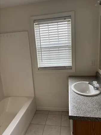 $4,000 | 13 Navajo Road, Worcester, MA 01606