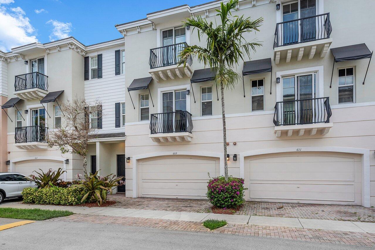 609 Northwest 38th Circle Boca Raton, FL 33431 - Photo 2 of 40 Exterior