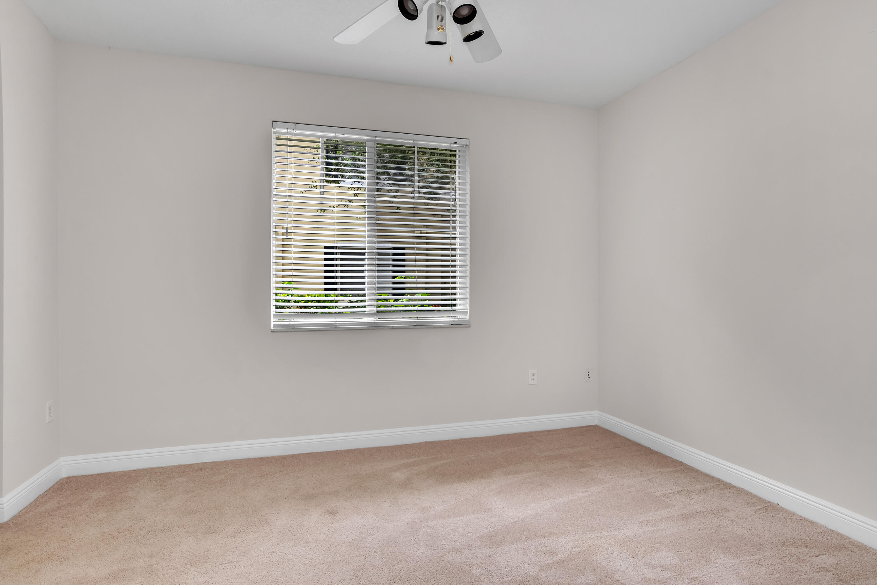 609 Northwest 38th Circle Boca Raton, FL 33431 - Photo 6 of 40 DSC_4127