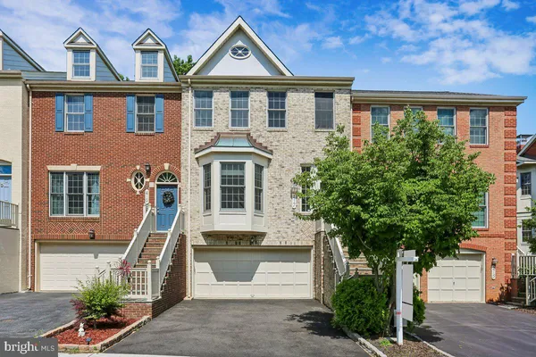 $3,750 | 417 Winding Rose Drive, Rockville, MD 20850