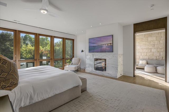 $30,250,000 | 72 Barry Lane, Atherton, CA 94027