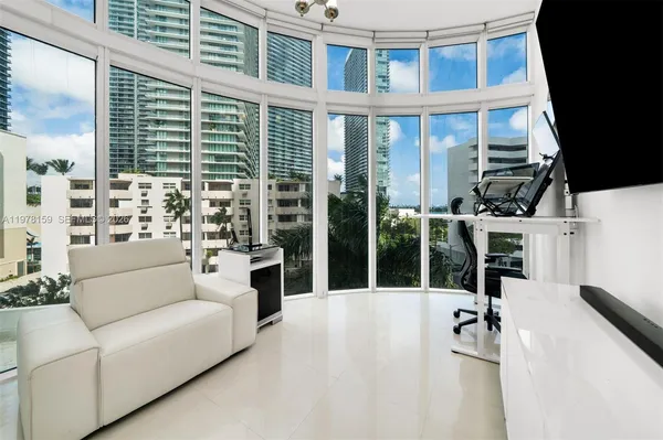 $779,000 | 480 Northeast 30th Street, Unit 501, Miami, FL 33137