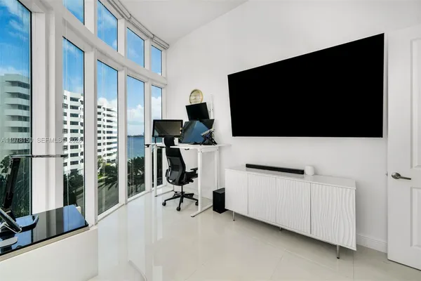 $779,000 | 480 Northeast 30th Street, Unit 501, Miami, FL 33137