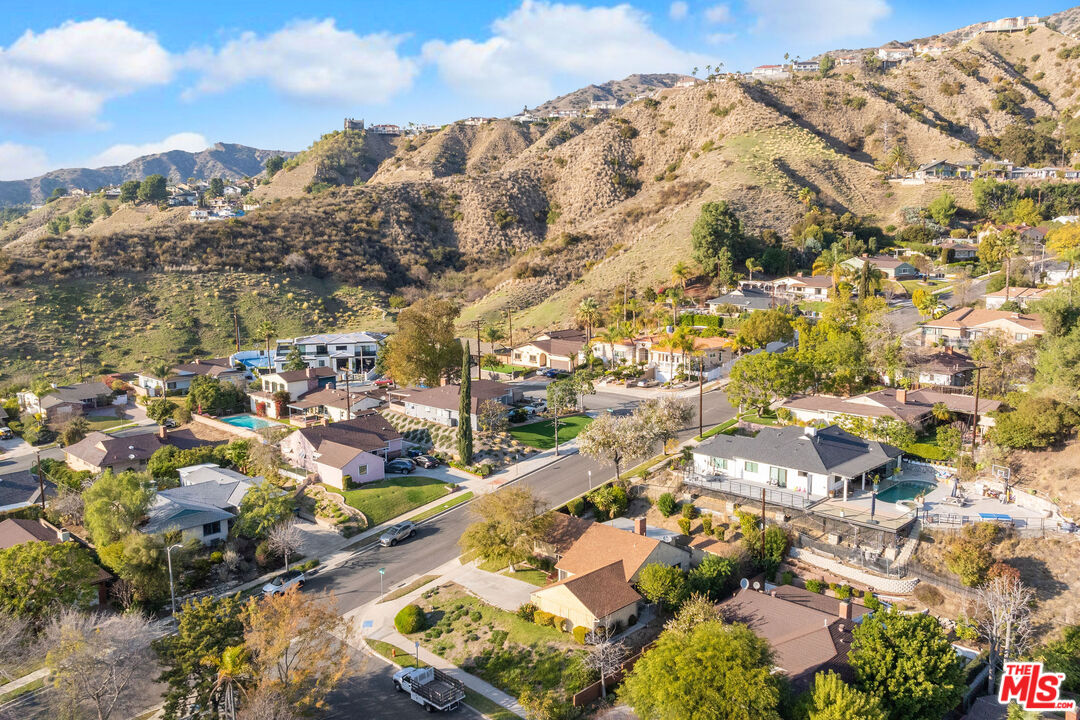2118 Hilton Drive Burbank, CA 91504 - Photo 36 of 39 a view of a city