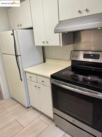 a close view of stove top oven