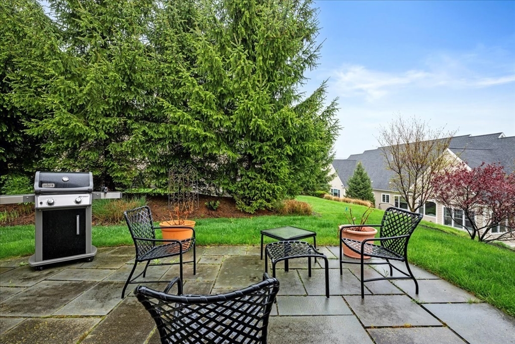 33 Adams Farm Road, Unit 9B Shrewsbury, MA 01545 - Photo 2 of 39 Gallery Image 2
