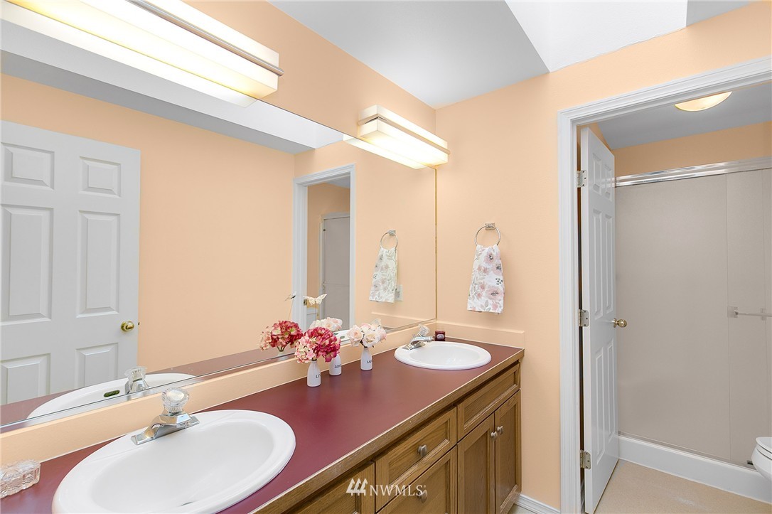 17419 Southeast 136th Street Renton, WA 98059 - Photo 22 of 25