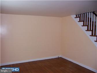 228 Hampden Road Upper Darby, PA 19082 - Photo 2 of 3