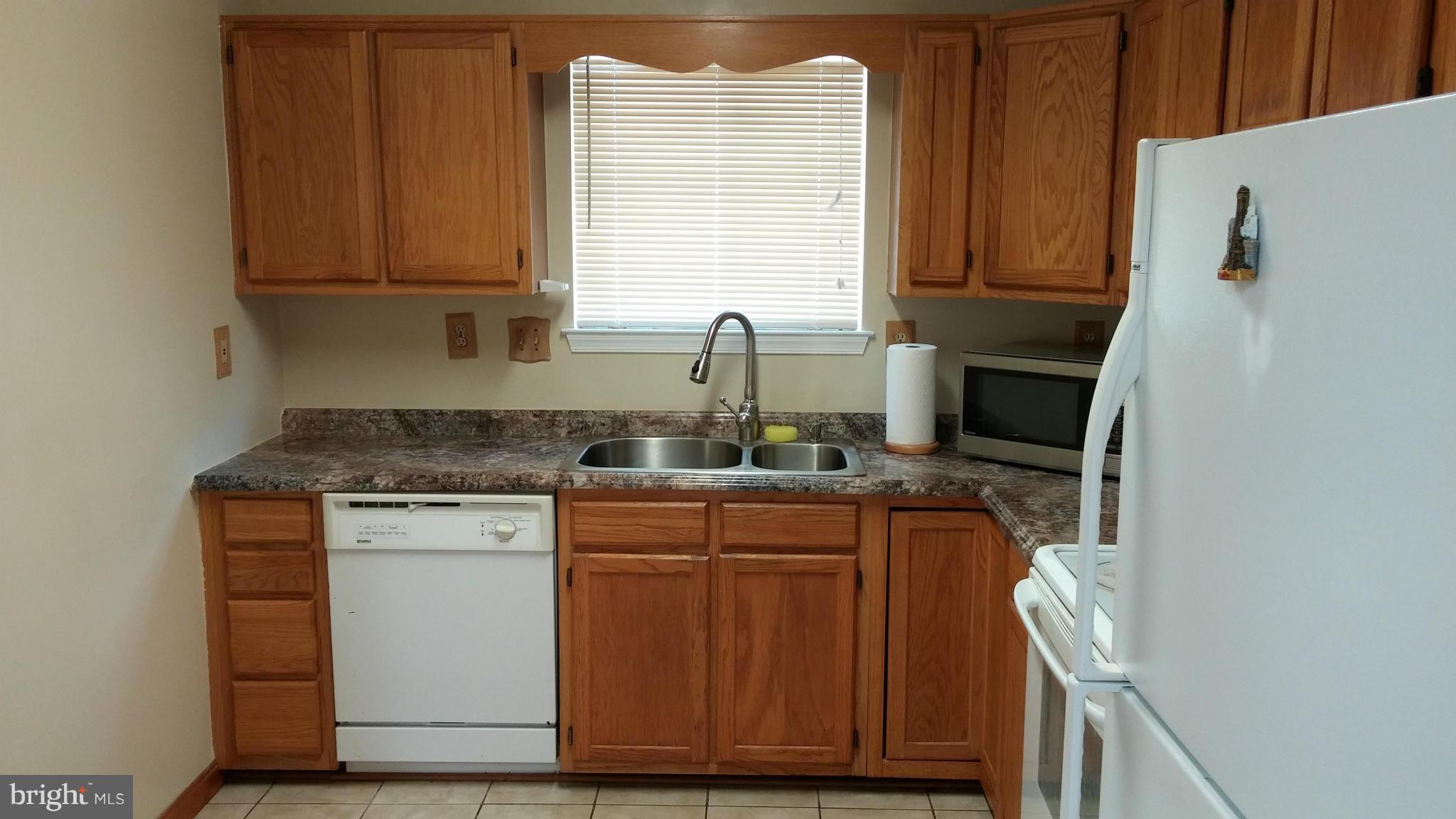 3505 Heidi Lane Springdale, MD 20721 - Photo 3 of 14 Kitchen