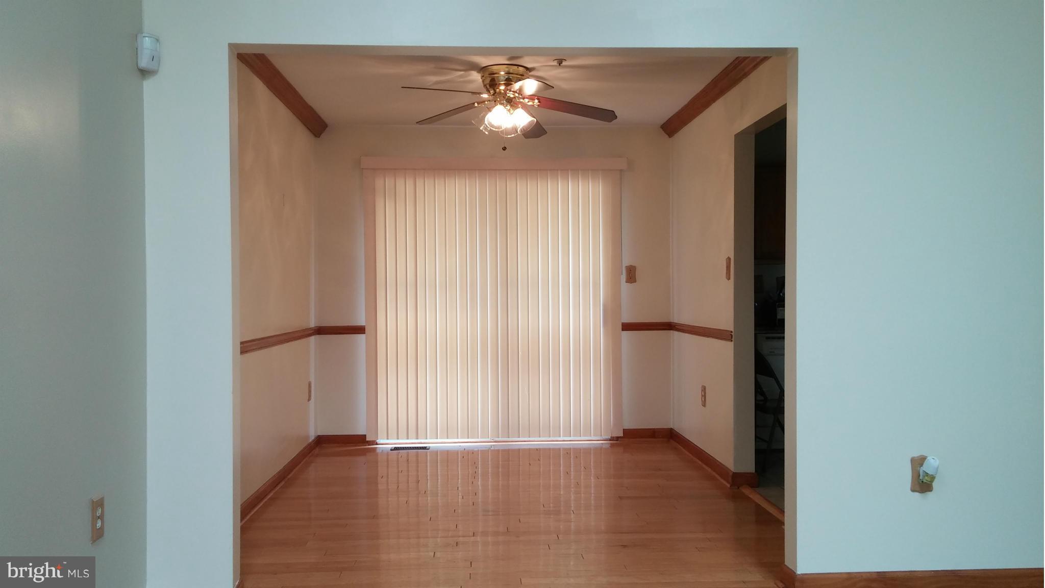 3505 Heidi Lane Springdale, MD 20721 - Photo 4 of 14 Dining Room