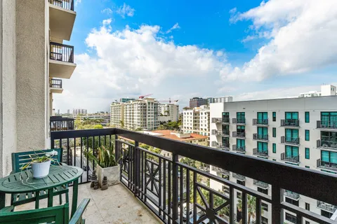 $1,395,000 | 701 South Olive Avenue, Unit 515, West Palm Beach, FL 33401