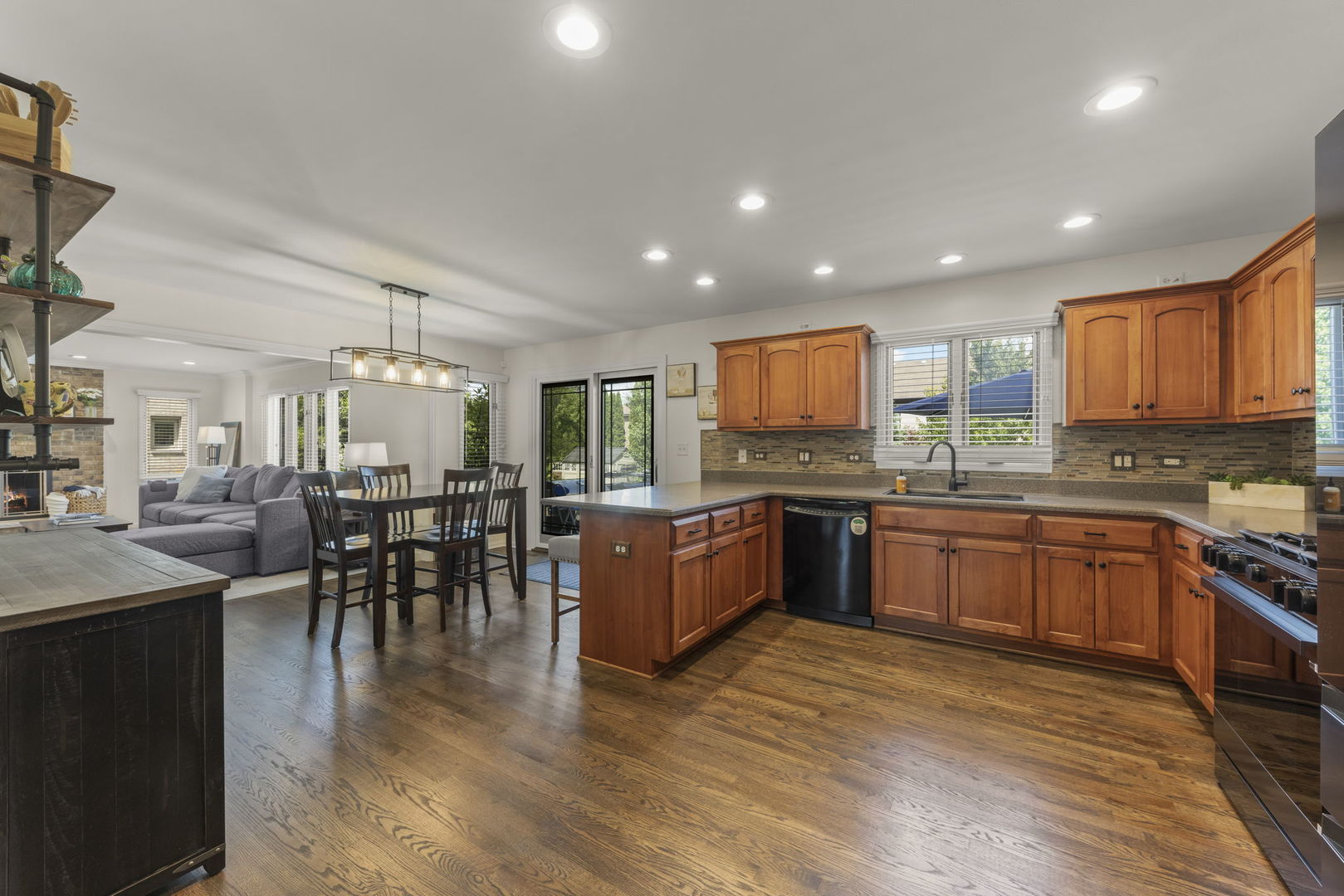 1237 Chatham Drive Lemont, IL 60439 - Photo 12 of 33