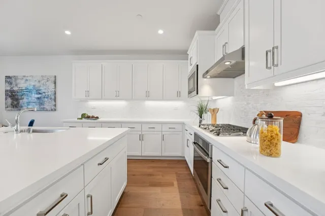 $1,299,000 | 2930 Sanor Place, Unit 112, Santa Clara, CA 95051