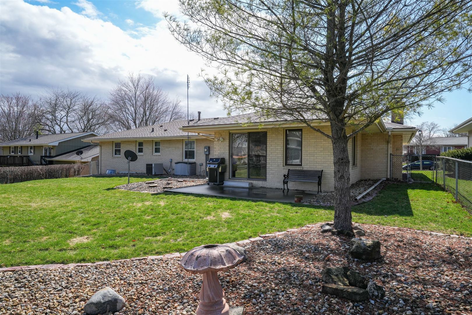 212 Riss Drive Normal, IL 61761 - Photo 8 of 40 Gallery Image 8