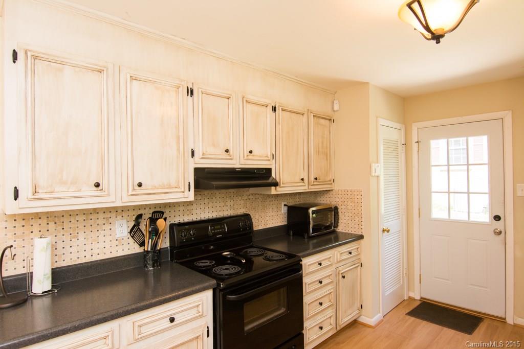 6925 Old Post Road, Unit 10 Charlotte, NC 28212 - Photo 6 of 23 Gallery Image 6