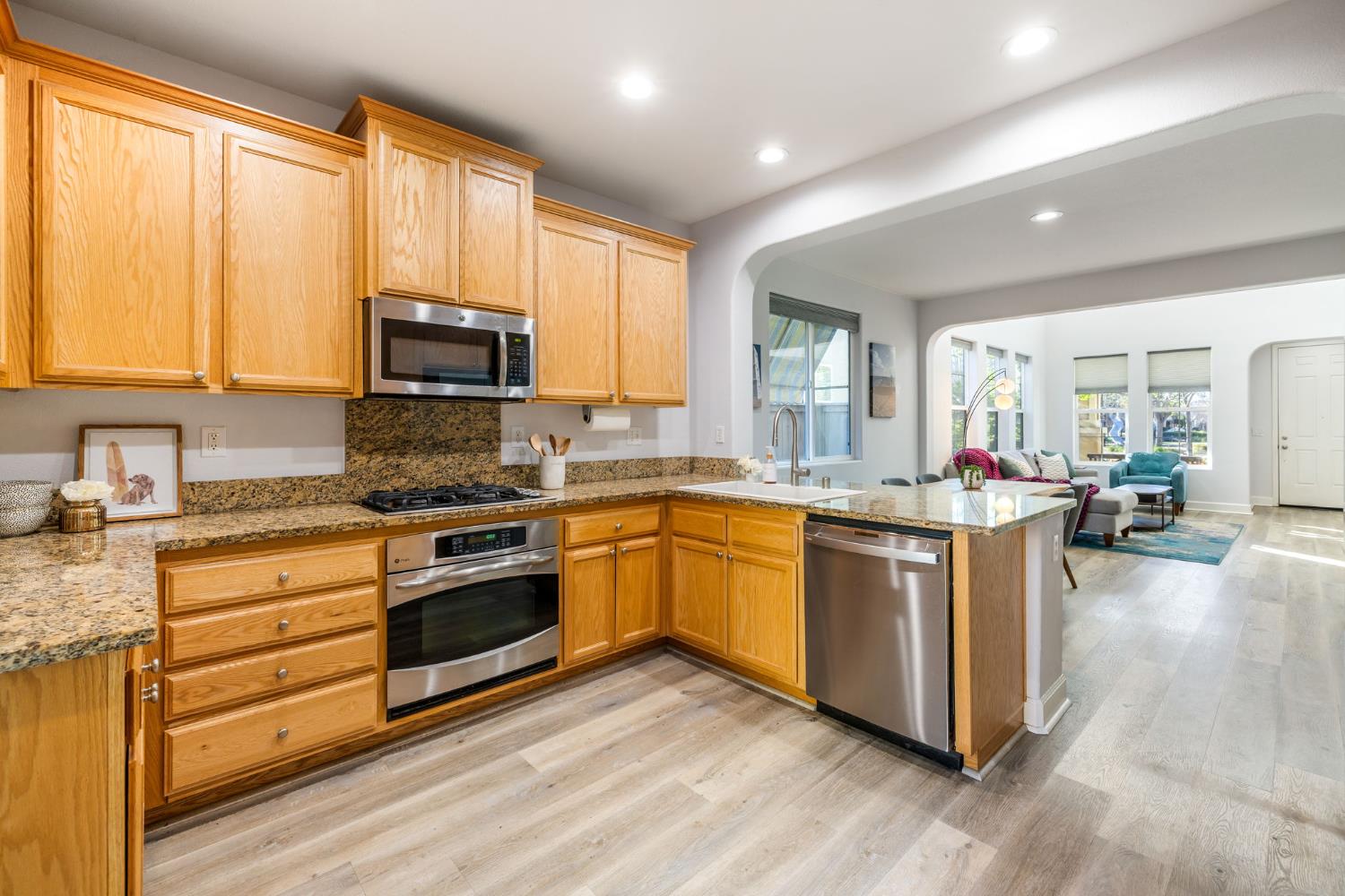 10939 Thorley Way Rancho Cordova, CA 95670 - Photo 17 of 61