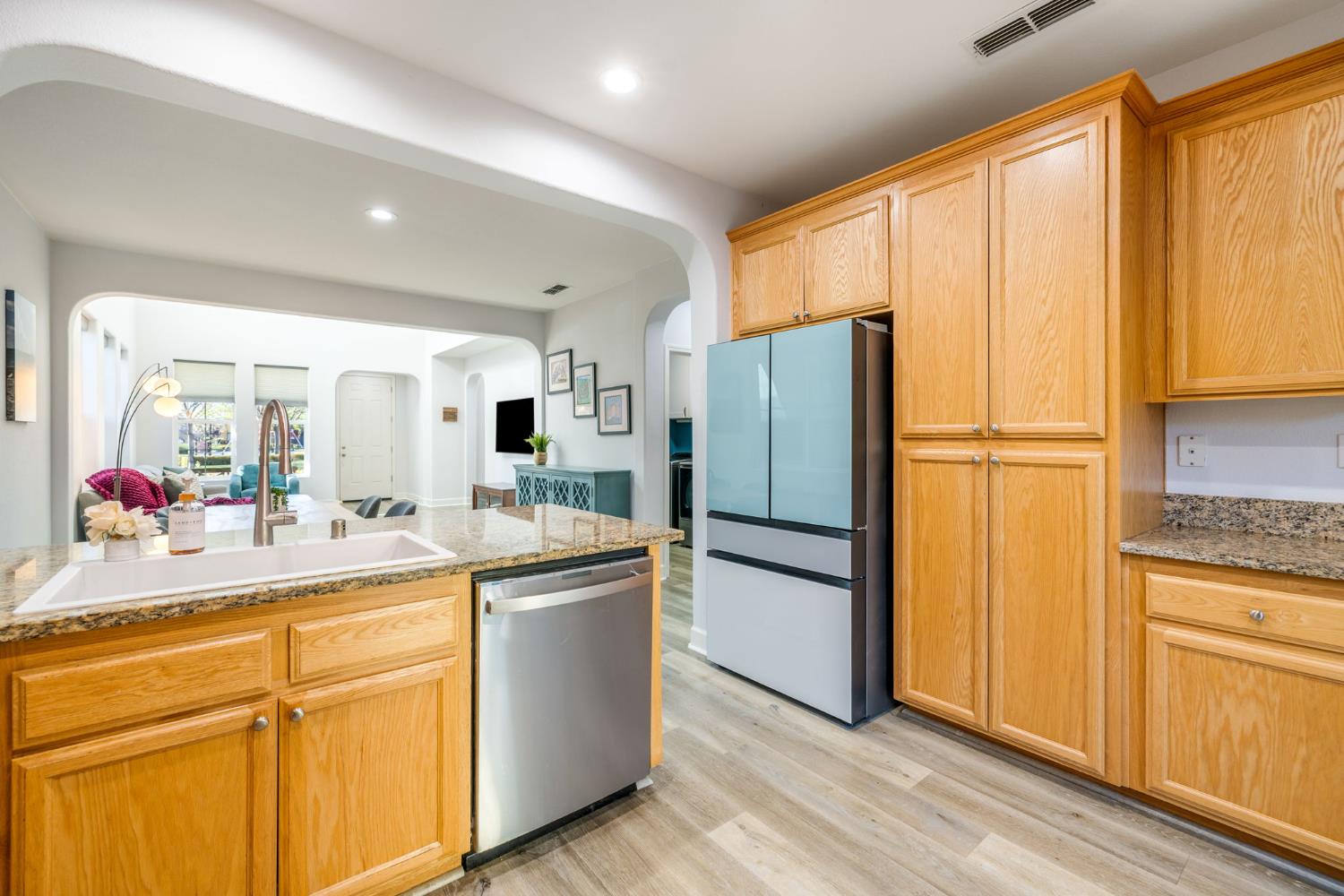 10939 Thorley Way Rancho Cordova, CA 95670 - Photo 18 of 61