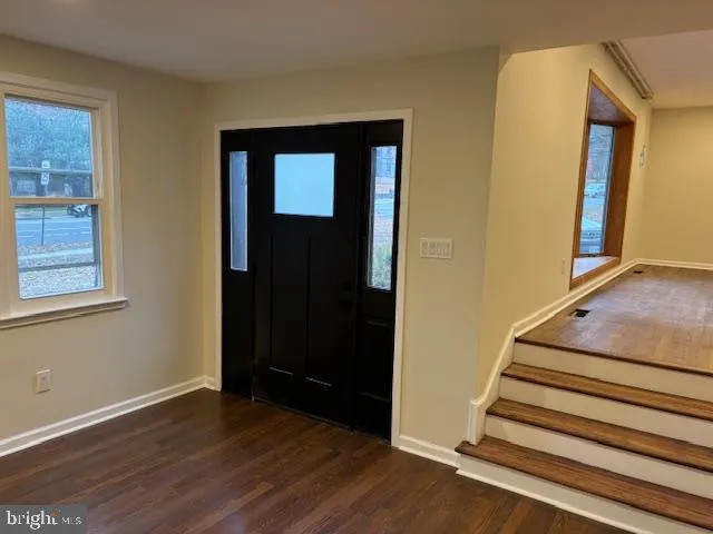 $4,600 | 402 Old Courthouse Road Northeast, Vienna, VA 22180