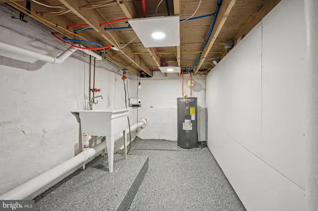 $415,000 | 213 White Avenue, Marcus Hook, PA 19061