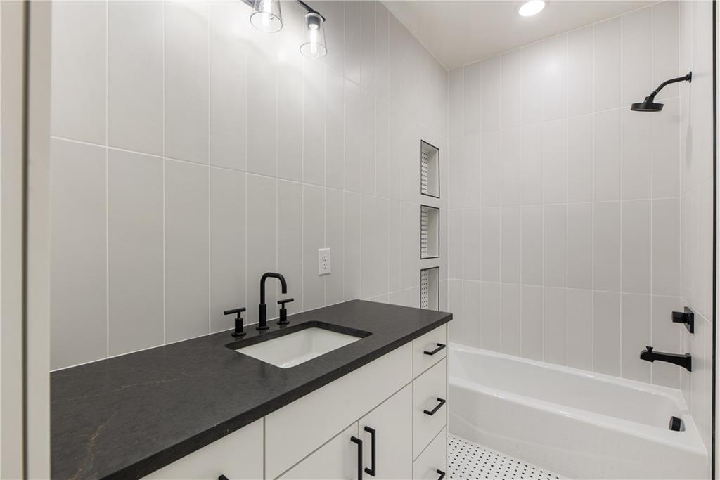 141 N Trace Alpharetta, GA 30009 - Photo 61 of 92