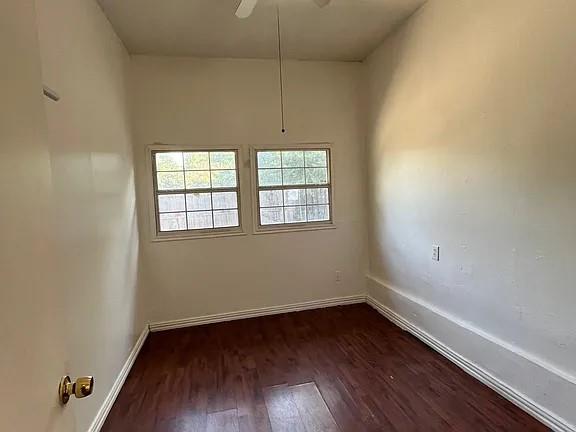 8936 Angleton Place Dallas, TX 75243 - Photo 6 of 15