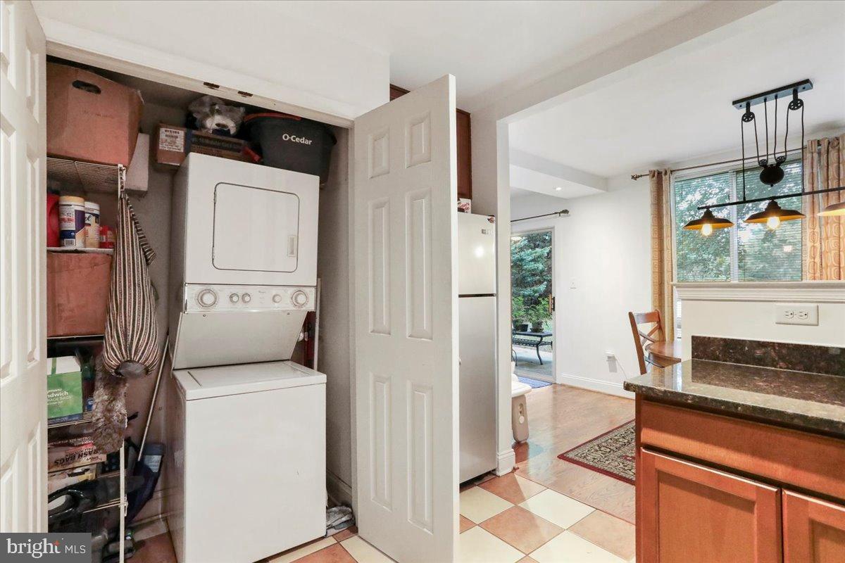 501 Prospect Boulevard Frederick, MD 21701 - Photo 14 of 27 a utility room with closet dryer and washer