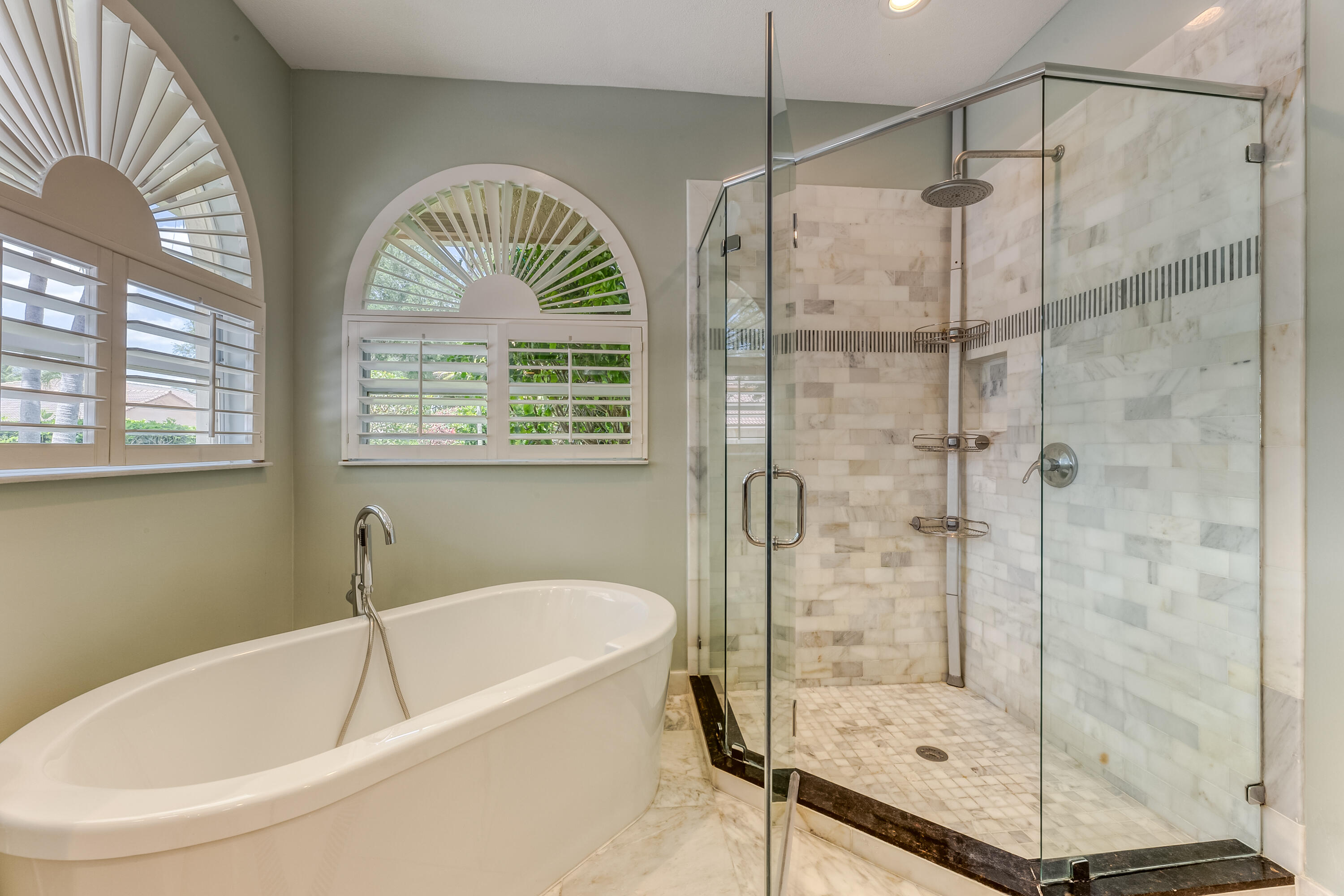 2625 Northwest 29th Drive Boca Raton, FL 33434 - Photo 37 of 60 Soaker Tub