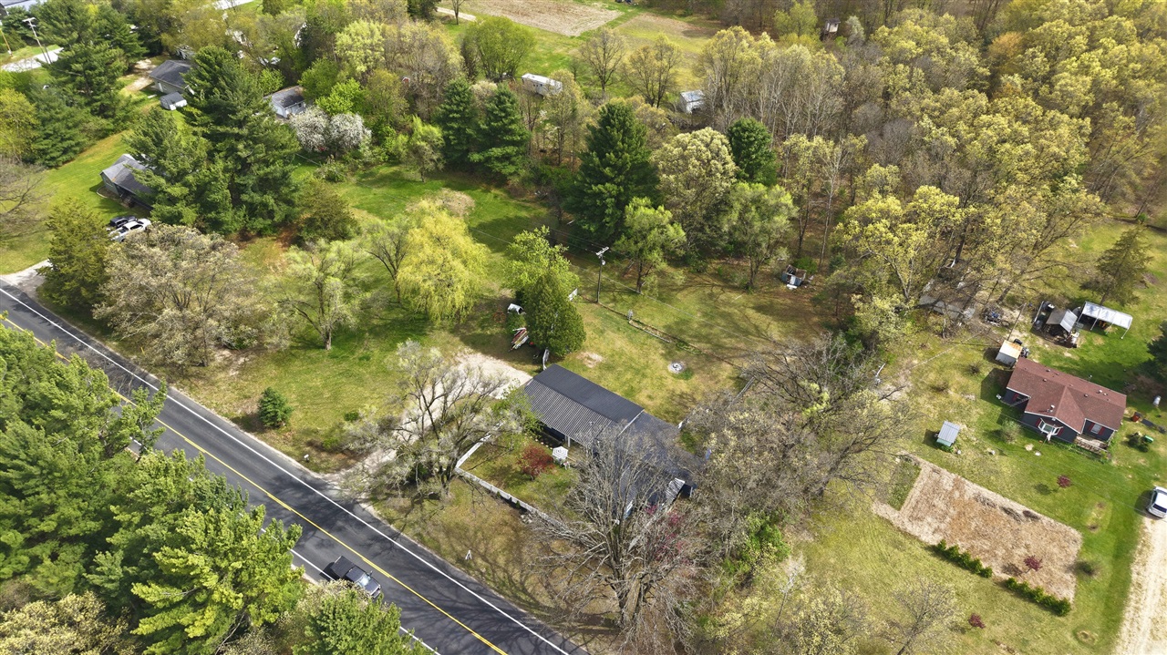 10109 Wise Road Greenville, MI 48838 - Photo 6 of 40