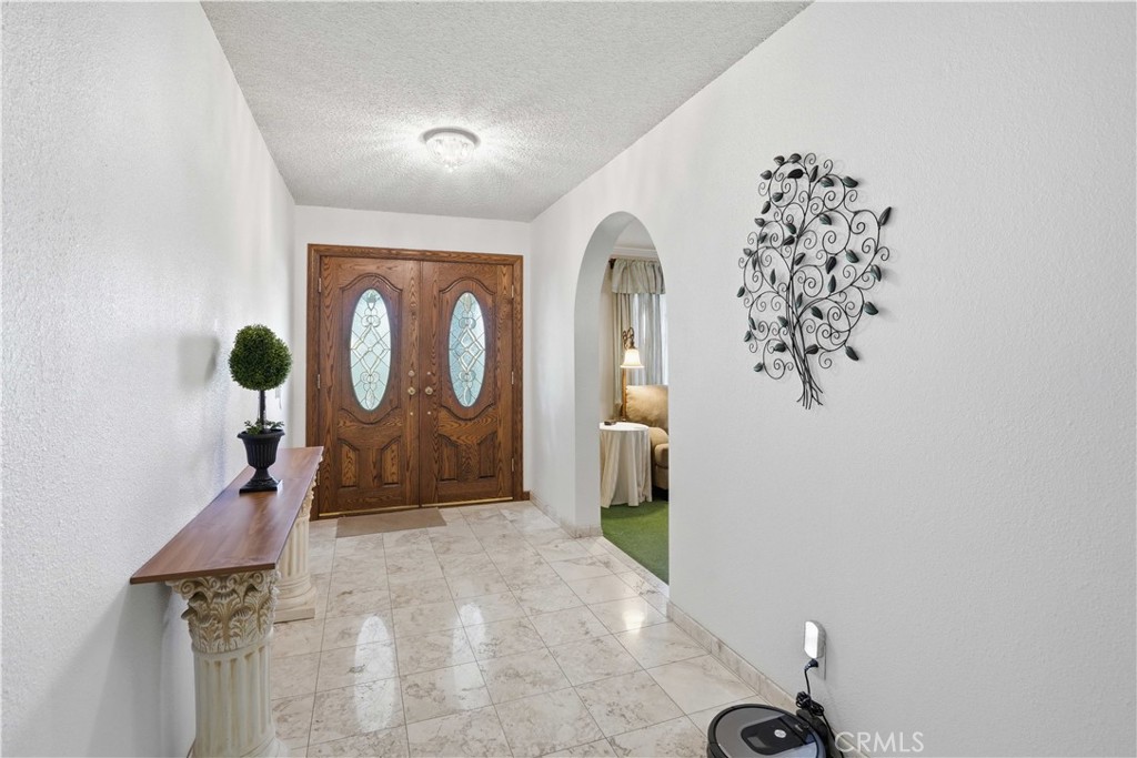 30414 Sloan Canyon Road Castaic, CA 91384 - Photo 3 of 70 Entry