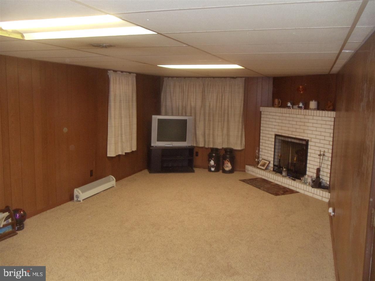 1951 Derry Road York, PA 17408 - Photo 12 of 12