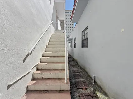 $2,200 | 350 Minorca Avenue, Unit 2, Coral Gables, FL 33134