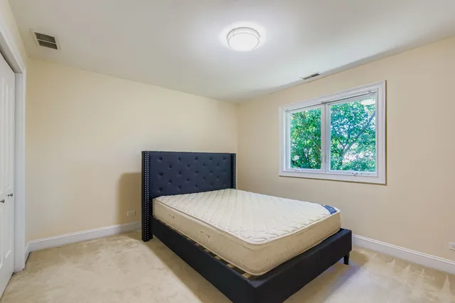 $1,044,000 | 6441 Blackhawk Trail, Indian Head Park, IL 60525