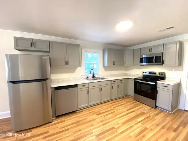 $1,550 | 1305 West Ragsdale Road, Greenville, NC 27858