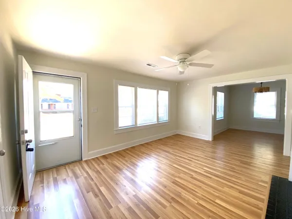 $1,500 | 1305 West Ragsdale Road, Greenville, NC 27858