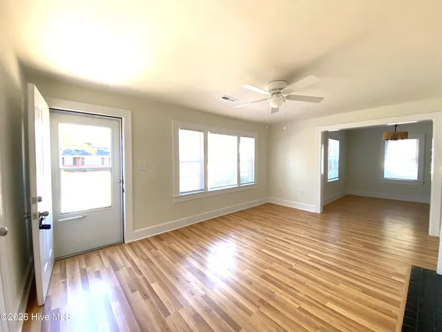 $1,550 | 1305 West Ragsdale Road, Greenville, NC 27858