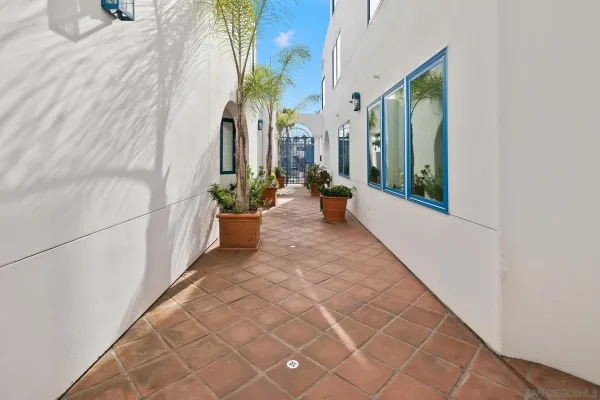 a view of a narrow alley