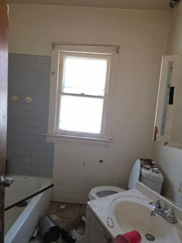 $48,500 | 10243 South Lafayette Avenue, Chicago, IL 60628