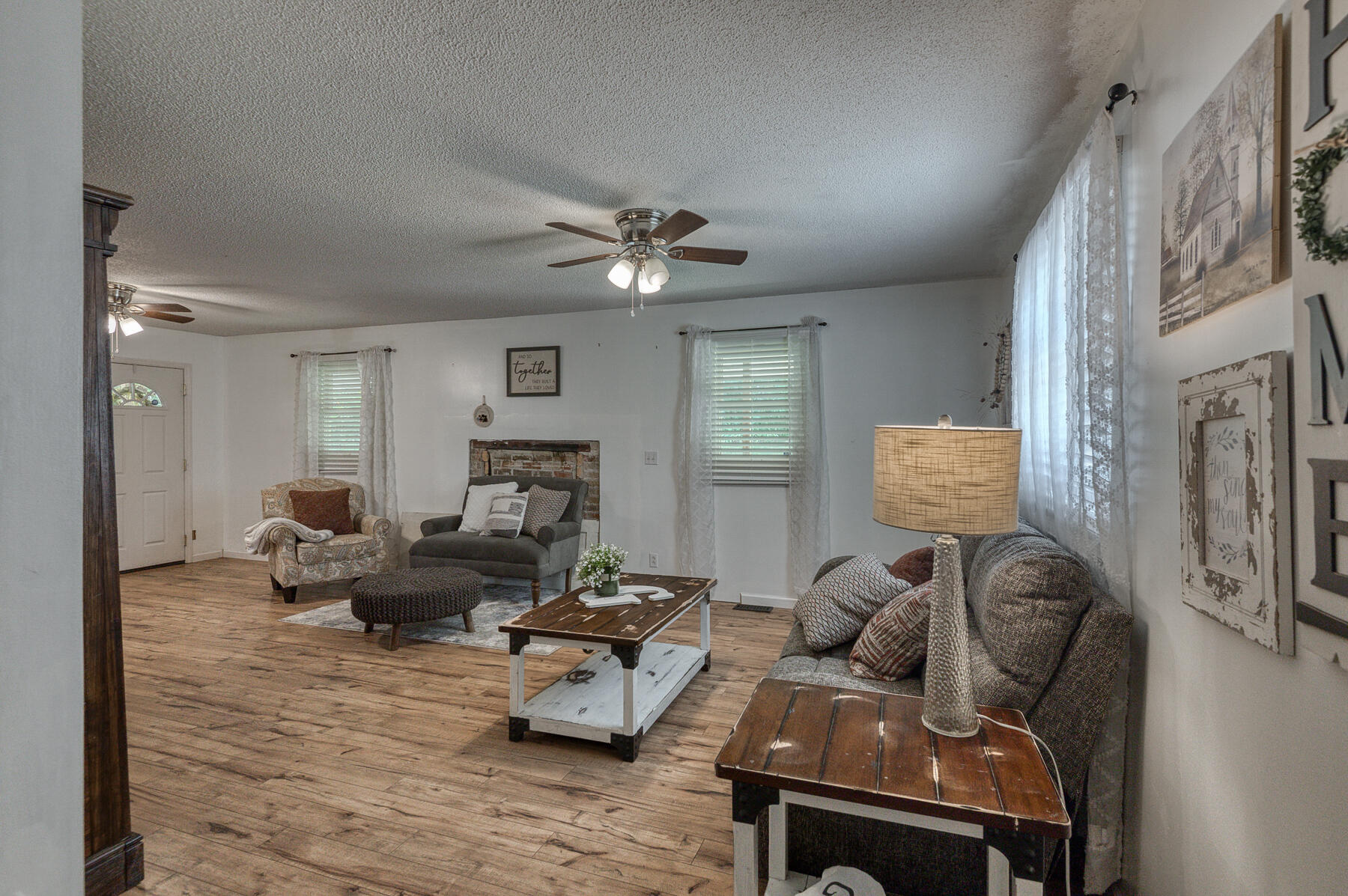 240 Jimmy Keys Road Telford, TN 37690 - Photo 15 of 47 Living rm