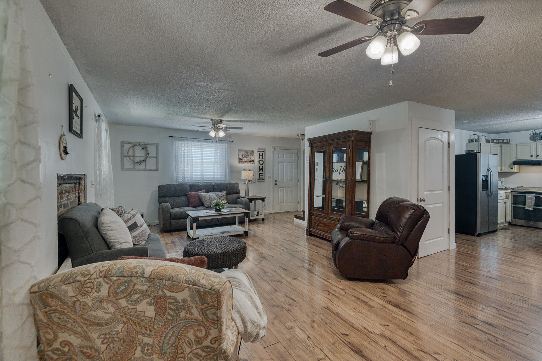 240 Jimmy Keys Road Telford, TN 37690 - Photo 2 of 47 Living rm