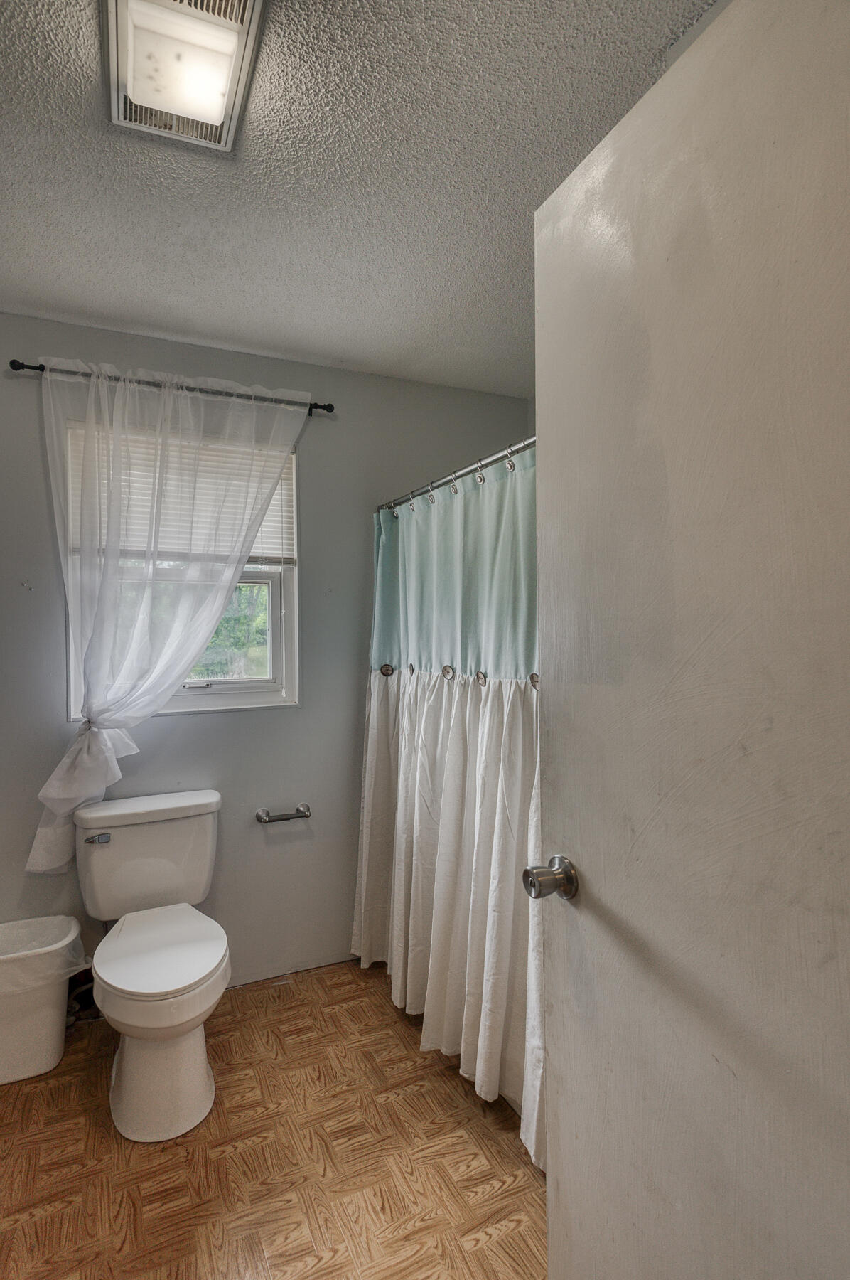 240 Jimmy Keys Road Telford, TN 37690 - Photo 23 of 47 Upstairs bathroom