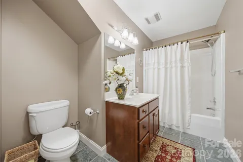 $499,900 | 4410 1st St Drive Northwest, Hickory, NC 28601