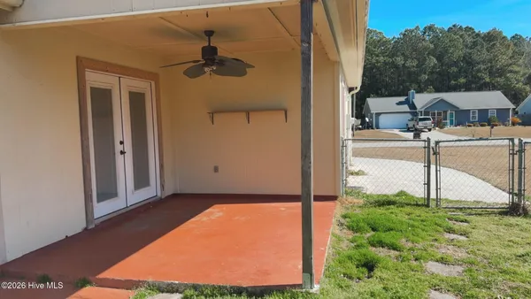 $270,000 | 128 Daphne Drive, Hubert, NC 28539