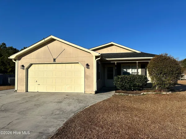 $270,000 | 128 Daphne Drive, Hubert, NC 28539