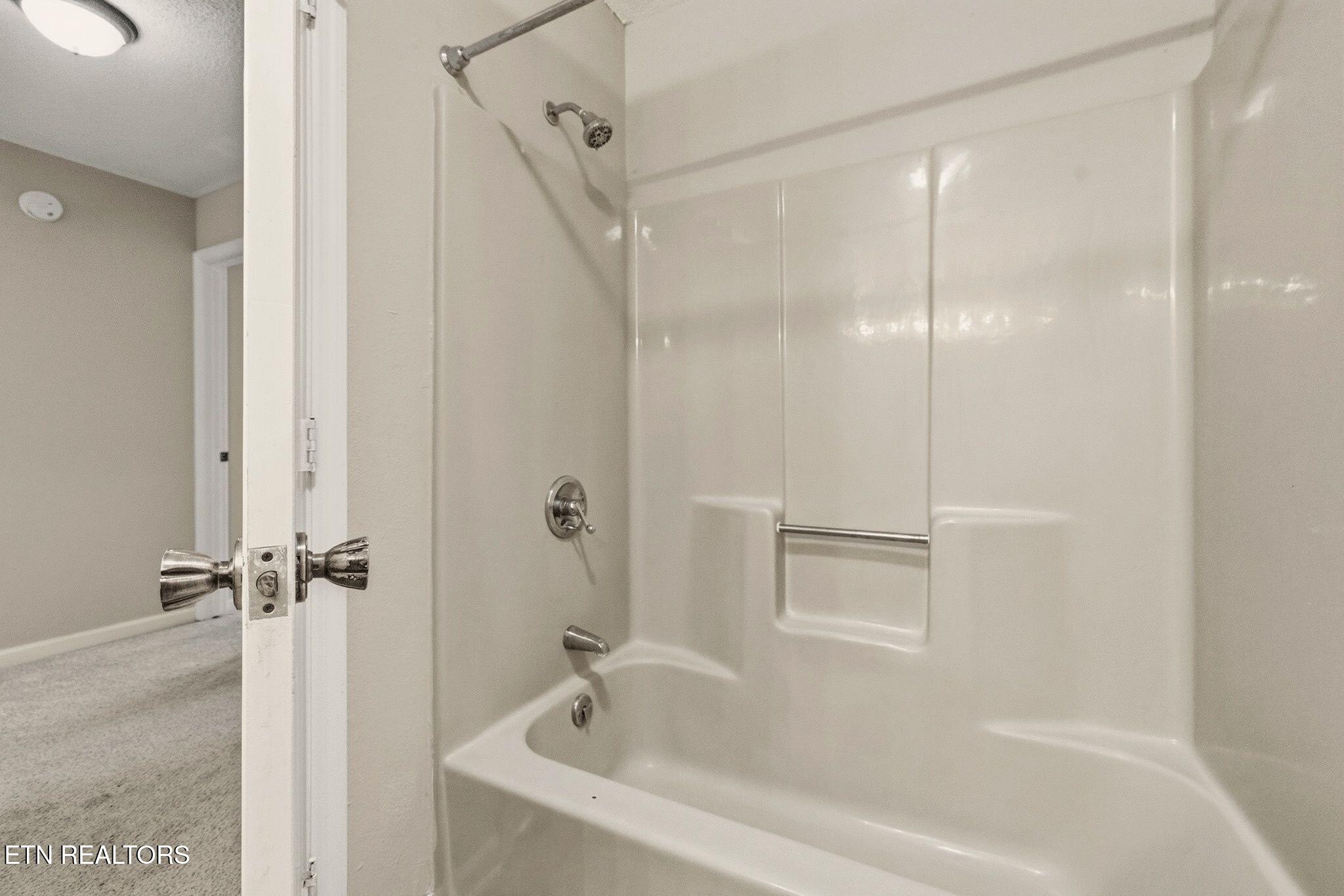 153 Hendrix Drive Oak Ridge, TN 37830 - Photo 19 of 30 19-web-or-mls-IMG_1396