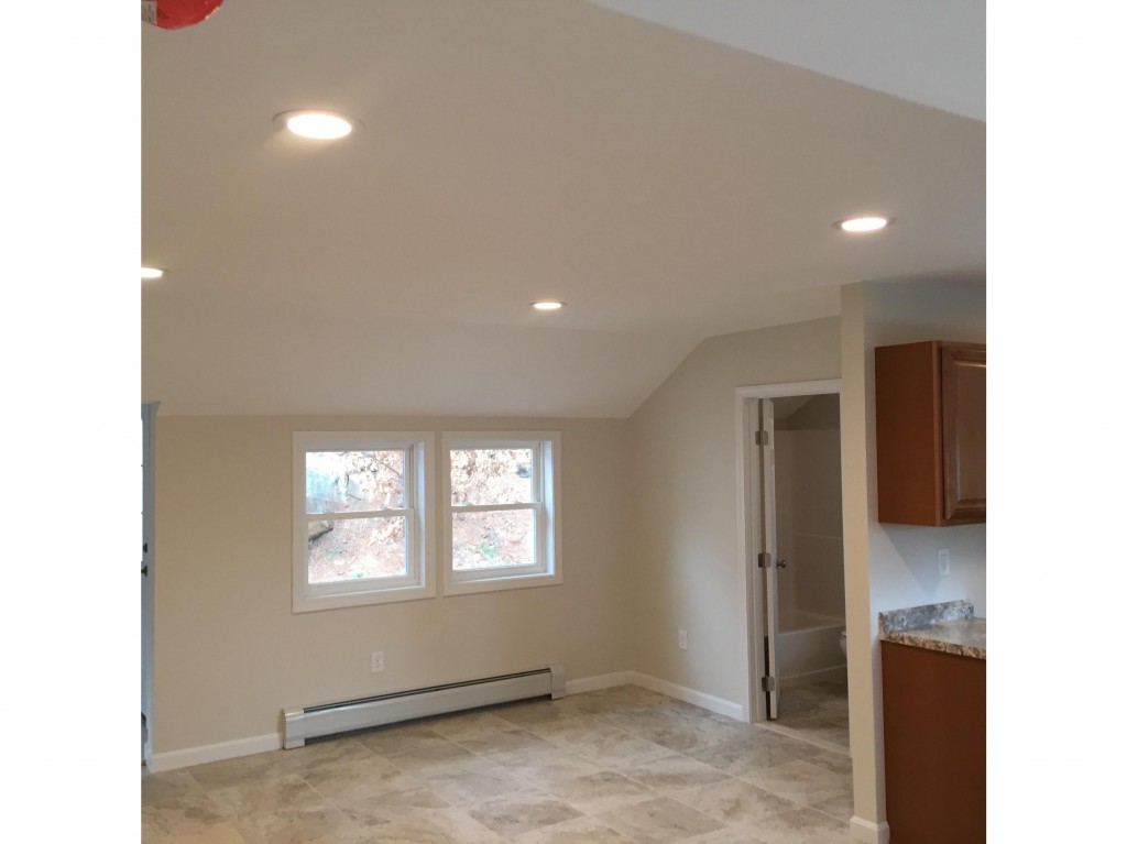 489 West River Road Hooksett, NH 03106 - Photo 8 of 18 Gallery Image 8