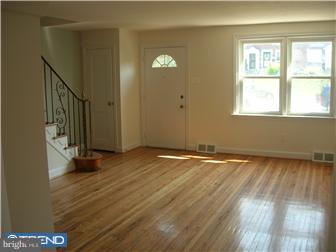 7531 Sherwood Road Philadelphia, PA 19151 - Photo 5 of 10 Living Room