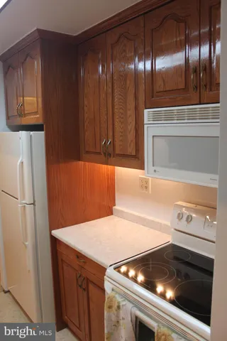 $169,900 | 1570 The Fairway, Unit 103E, Jenkintown, PA 19046