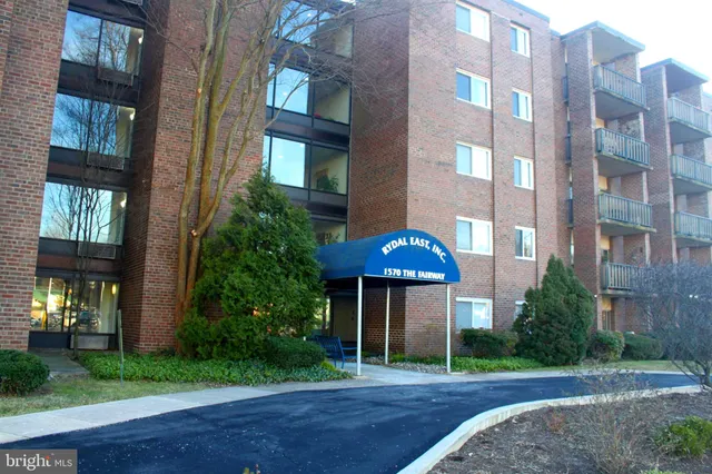 $169,900 | 1570 The Fairway, Unit 103E, Jenkintown, PA 19046